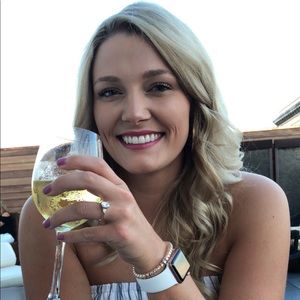 Meet your Posher, Erica